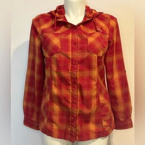 Women’s Columbia button up lightweight jacket. Size large.